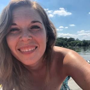 Meet your Posher, Alicia